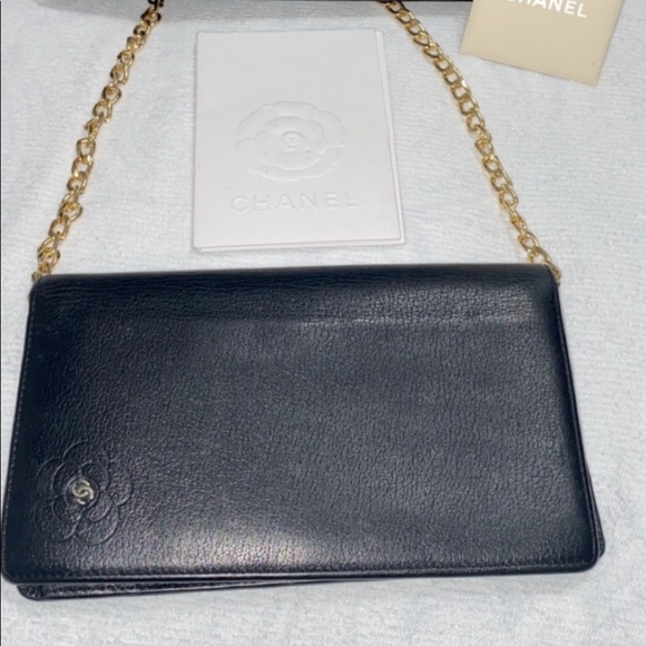 Authentic chanel wallet on chain - Picture 2 of 8